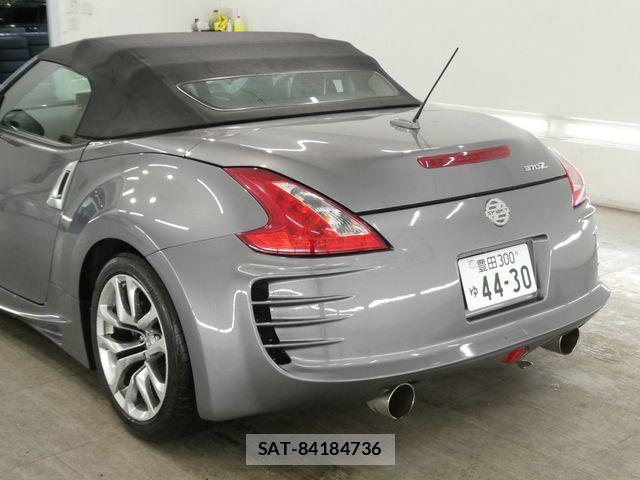 Nissan FAIRLADY Z 2011-11 7392132-12