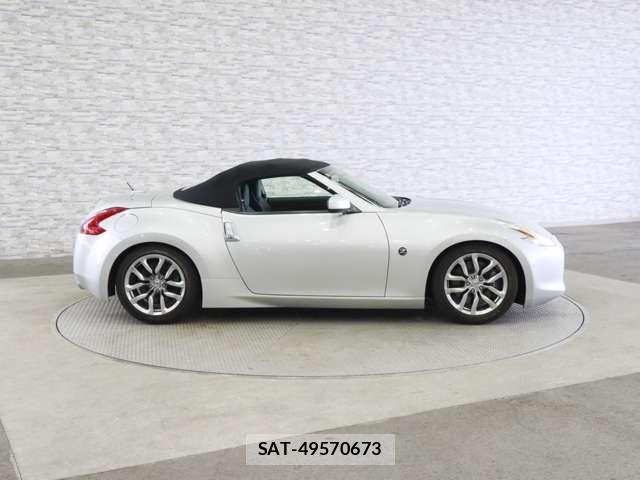 Nissan FAIRLADY Z 2010-01 7723262-13