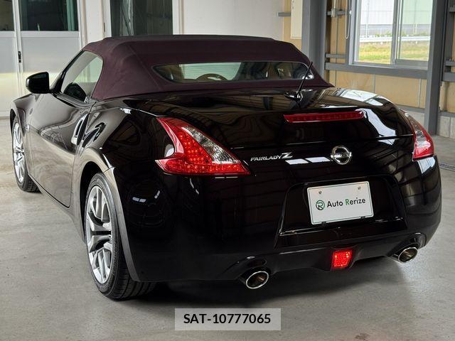 Nissan FAIRLADY Z 2013-09 8879704-6