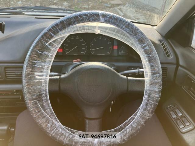 Mazda FAMILIA 1990-08 7058497-17
