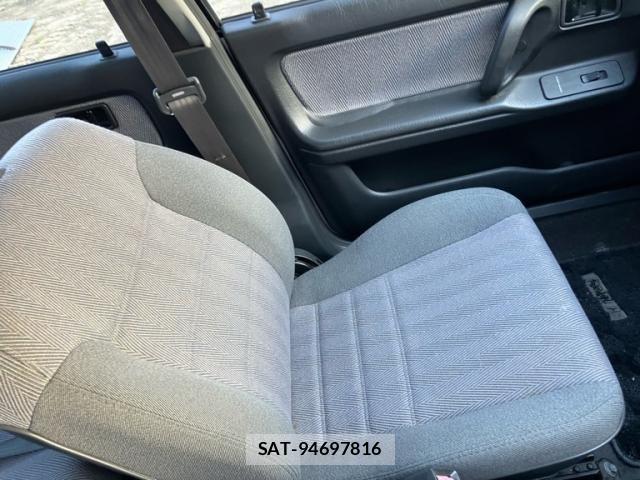 Mazda FAMILIA 1990-08 7058497-21