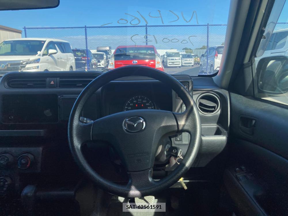 Mazda FAMILIA VAN 2018-09 1316252-13