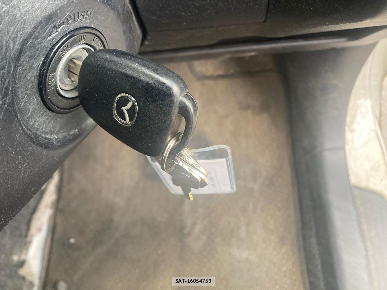 Mazda FAMILIA VAN 2019 1311422-16
