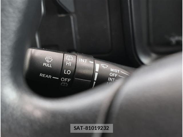 Mazda FAMILIA VAN 2019-07 6611811-27