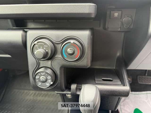 Mazda FAMILIA VAN 2019-04 7327018-15