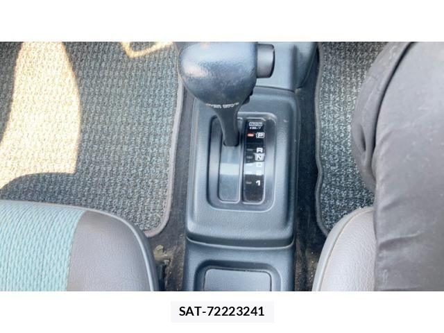 Mazda FAMILIA VAN 1998-08 8099117-18