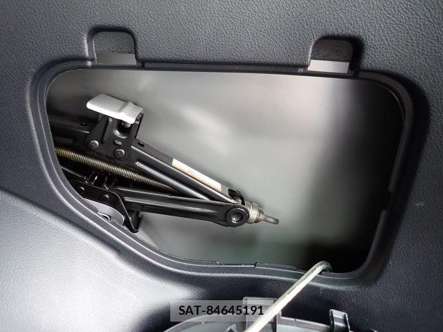 Mazda FAMILIA VAN 2019-05 8829003-21