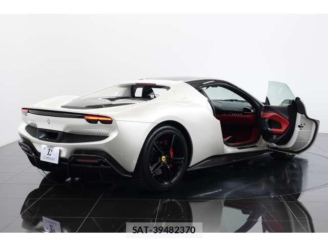 Ferrari 296 GTB 2025-08 7357711-2