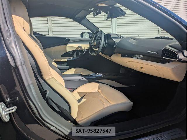 Ferrari 296 GTS 2025-04 1659834-17