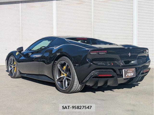Ferrari 296 GTS 2025-04 1659834-7
