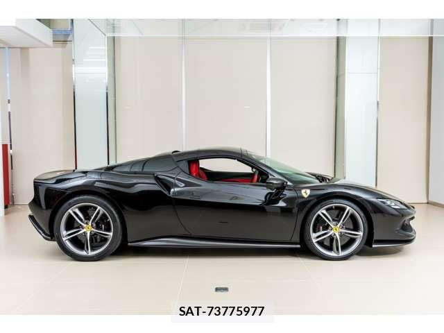 Ferrari 296 GTS 2025-07 7218401-5