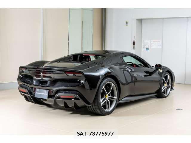 Ferrari 296 GTS 2025-07 7218401-7