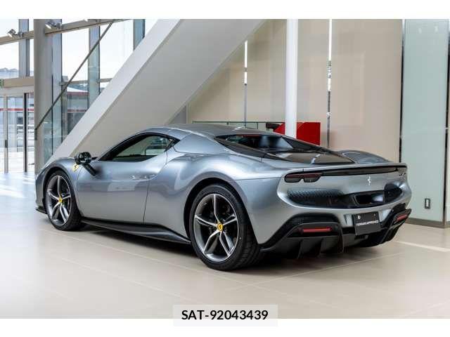 Ferrari 296 GTS 2025-10 7218402-10