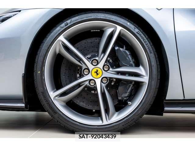Ferrari 296 GTS 2025-10 7218402-16