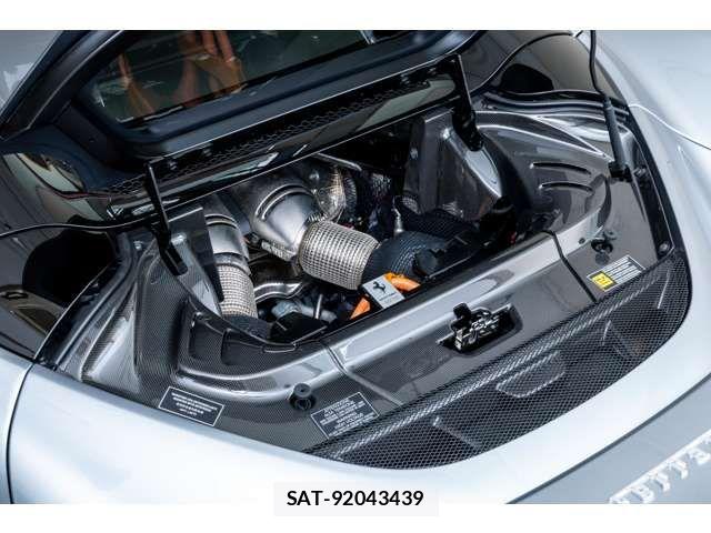 Ferrari 296 GTS 2025-10 7218402-2