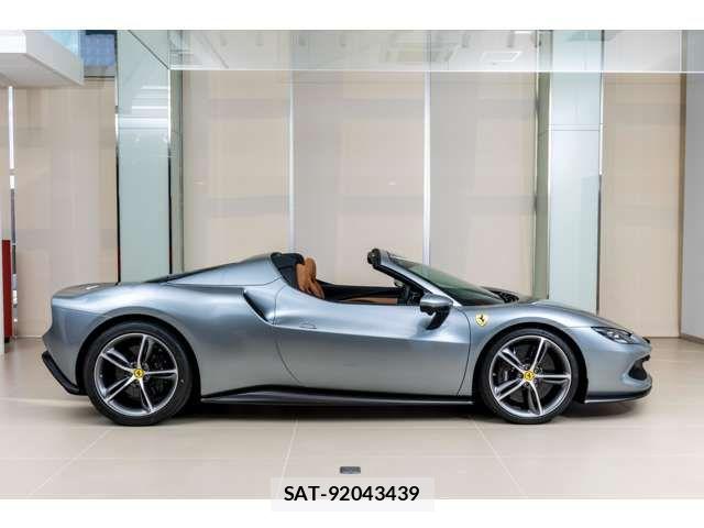 Ferrari 296 GTS 2025-10 7218402-7