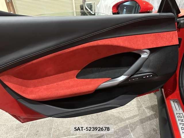 Ferrari 296 GTS 2025-03 8130023-24