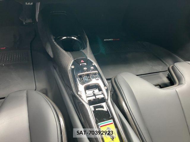 Ferrari 296 GTB 2023-05 1052447-19
