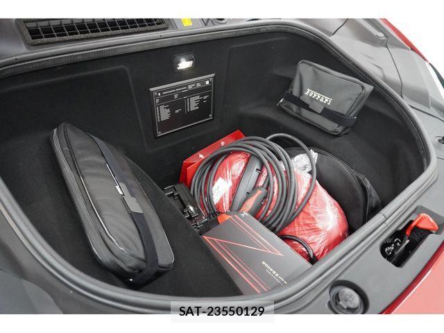 Ferrari 296 GTB 2023-08 2319388-12
