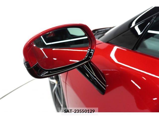 Ferrari 296 GTB 2023-08 2319388-25