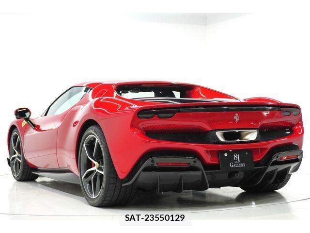 Ferrari 296 GTB 2023-08 2319388-2