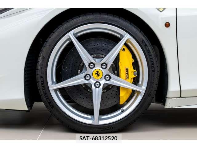 Ferrari 458 Italia 2011-04 7250763-14