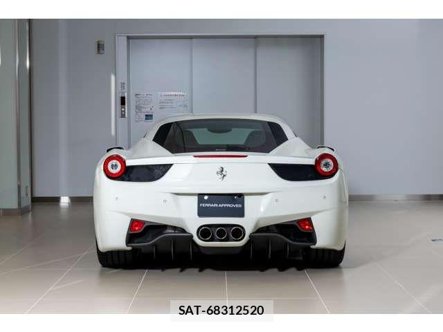 Ferrari 458 Italia 2011-04 7250763-5