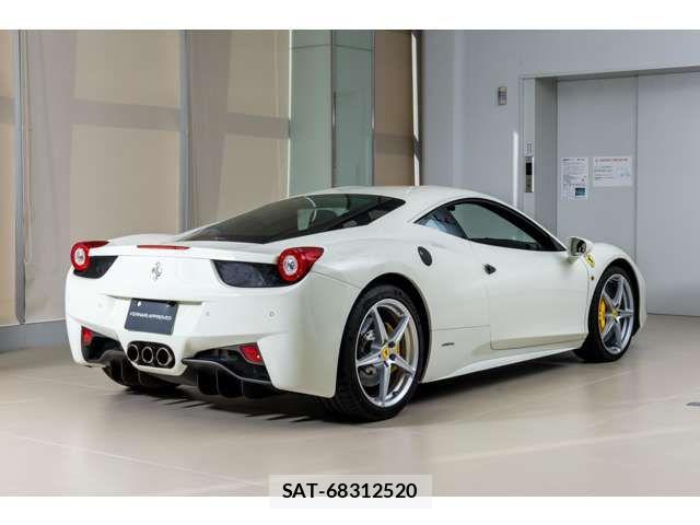 Ferrari 458 Italia 2011-04 7250763-6