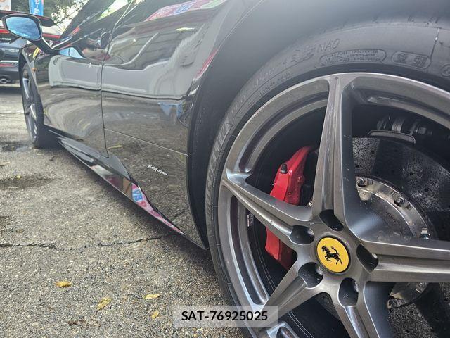 Ferrari 458 Spider 2012-11 4323795-11