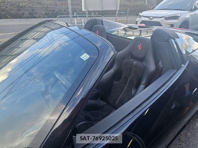 Ferrari 458 Spider 2012-11 4323795-5