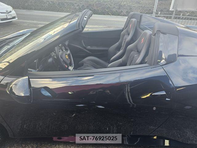 Ferrari 458 Spider 2012-11 4323795-6