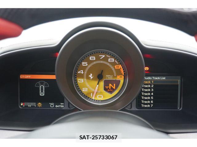 Ferrari 458 Spider 2013-03 6214550-17
