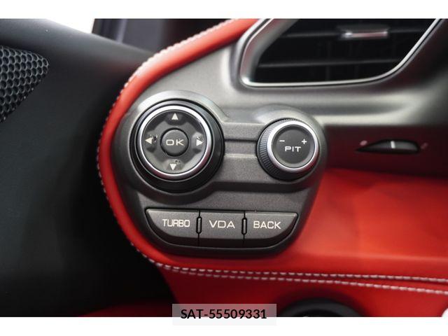 Ferrari 488 GTB 2017-03 6611812-16