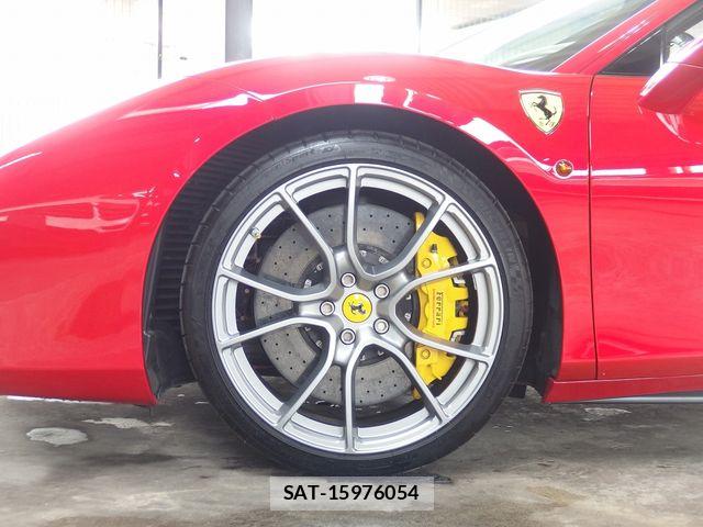 Ferrari 488 GTB 2016-04 7218407-13