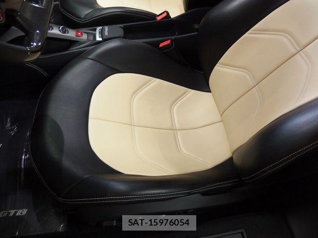 Ferrari 488 GTB 2016-04 7218407-17