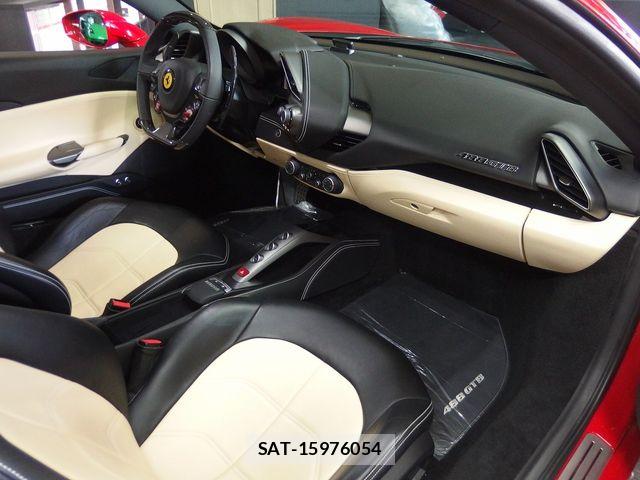 Ferrari 488 GTB 2016-04 7218407-18