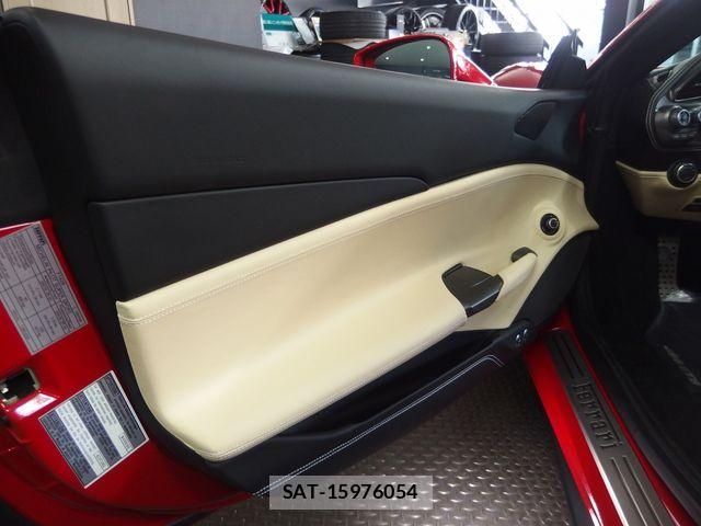 Ferrari 488 GTB 2016-04 7218407-21
