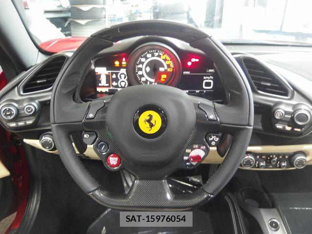 Ferrari 488 GTB 2016-04 7218407-23
