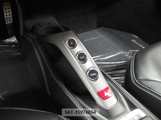 Ferrari 488 GTB 2016-04 7218407-25