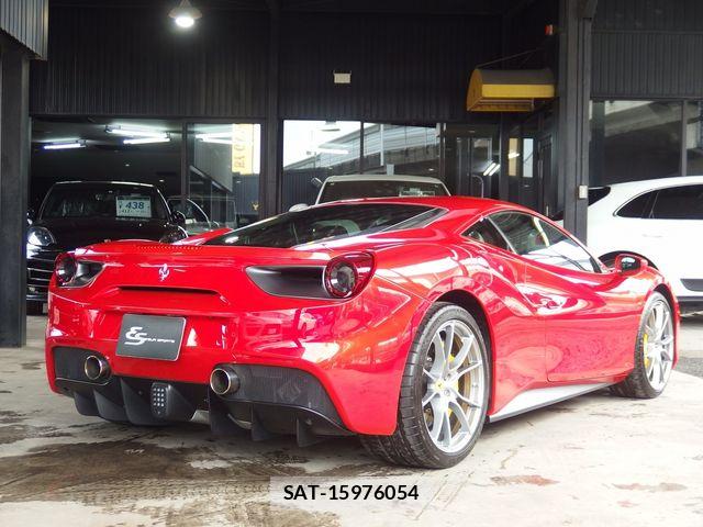 Ferrari 488 GTB 2016-04 7218407-2