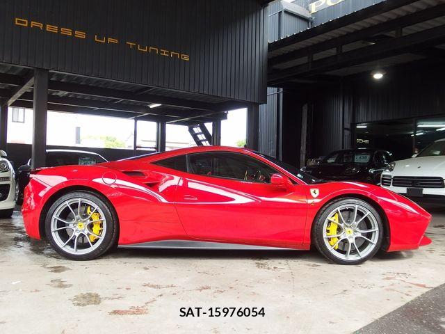 Ferrari 488 GTB 2016-04 7218407-5