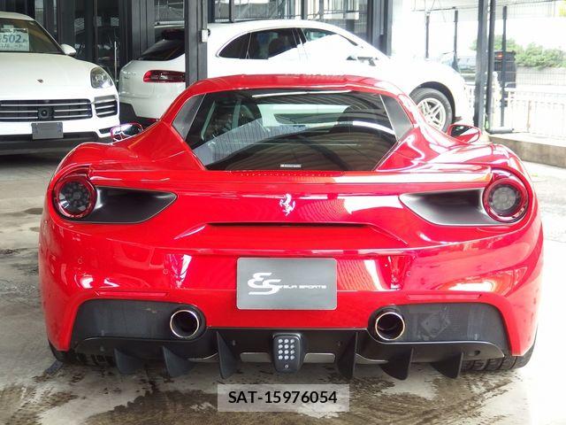 Ferrari 488 GTB 2016-04 7218407-6