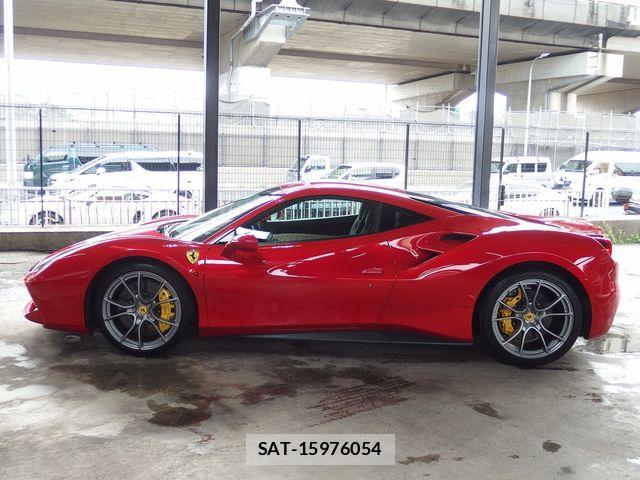 Ferrari 488 GTB 2016-04 7218407-8