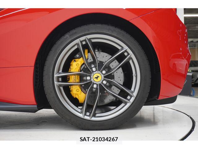 Ferrari 488 GTB 2016-11 8145804-11