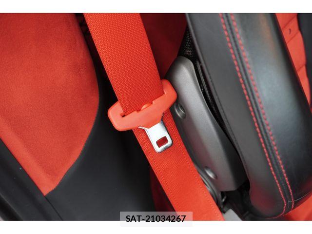 Ferrari 488 GTB 2016-11 8145804-28