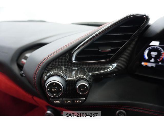 Ferrari 488 GTB 2016-11 8145804-29