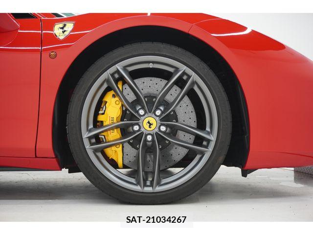 Ferrari 488 GTB 2016-11 8145804-8