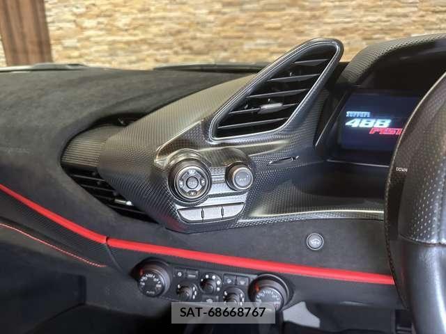 Ferrari 488 Pista 2021-11 6611813-26