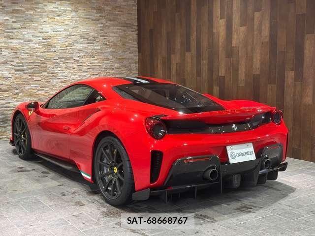 Ferrari 488 Pista 2021-11 6611813-8