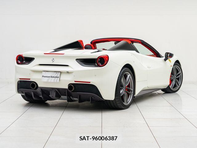 Ferrari 488 Spider 2021-12 987838-9
